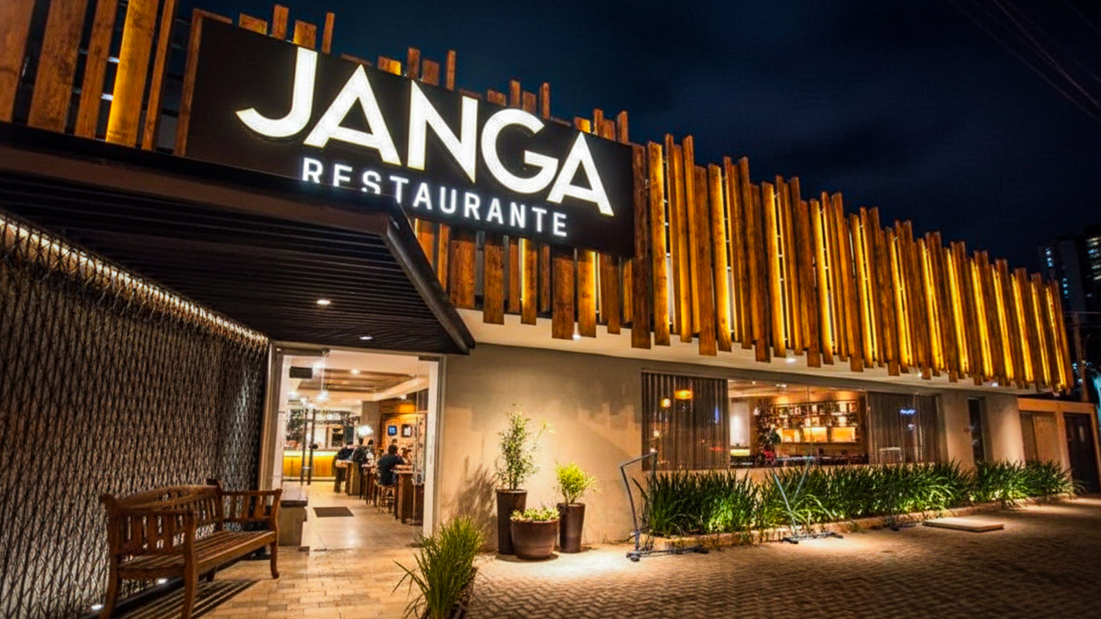 Guia Gastronômico: Onde Comer Perto dos Imóveis de Temporada em Maceió